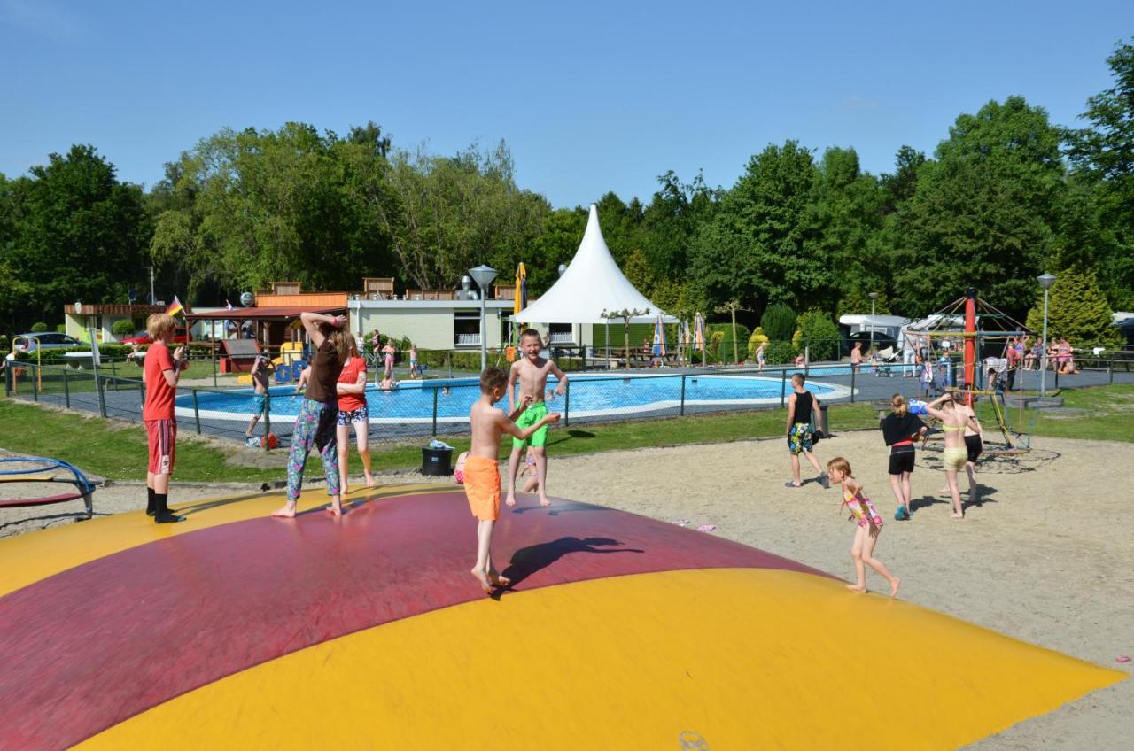 Vakantiepark 'T Urkerbos - Kabouterhuisje Kültér fotó